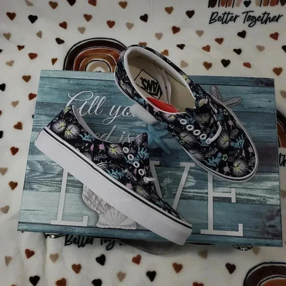 Vans Paradise Floral 💐🌹🌸 ERA - Picture 4 of 13